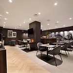 Radisson Naples