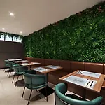 Hotel Radisson Naples 4*