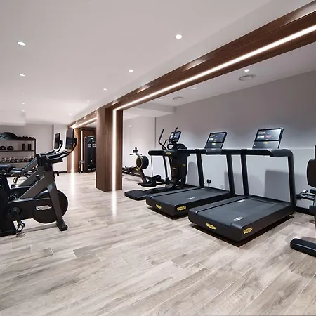 Radisson Naples 酒店 诺拉