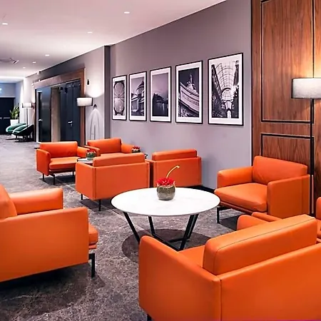 Radisson Naples 4*